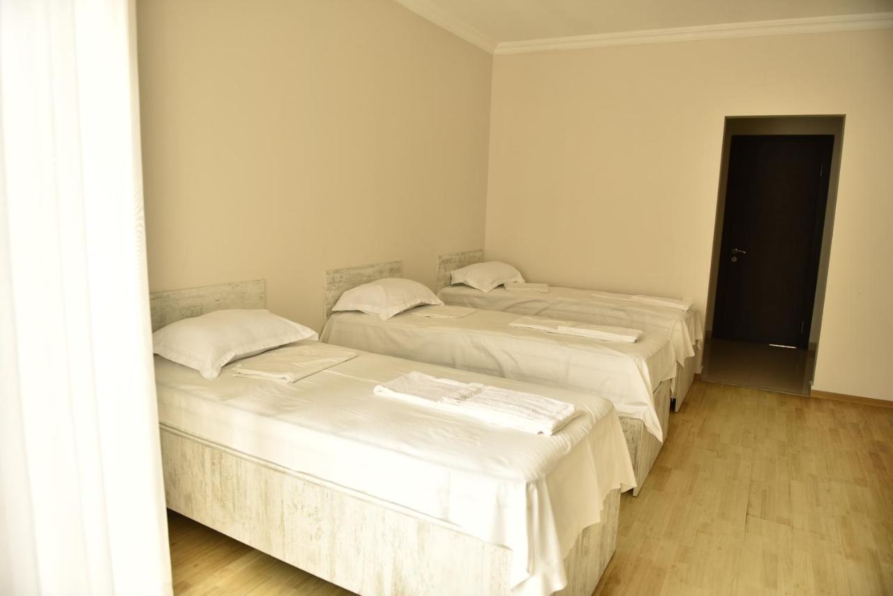 Prime Hotel Batoemi Buitenkant foto